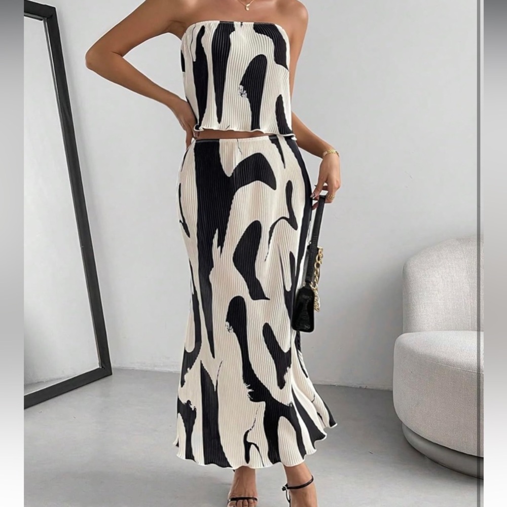 NEW Black & White Two Piece Outfit